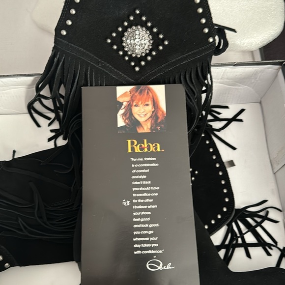 Reba McEntire suede boots - Picture 13 of 16